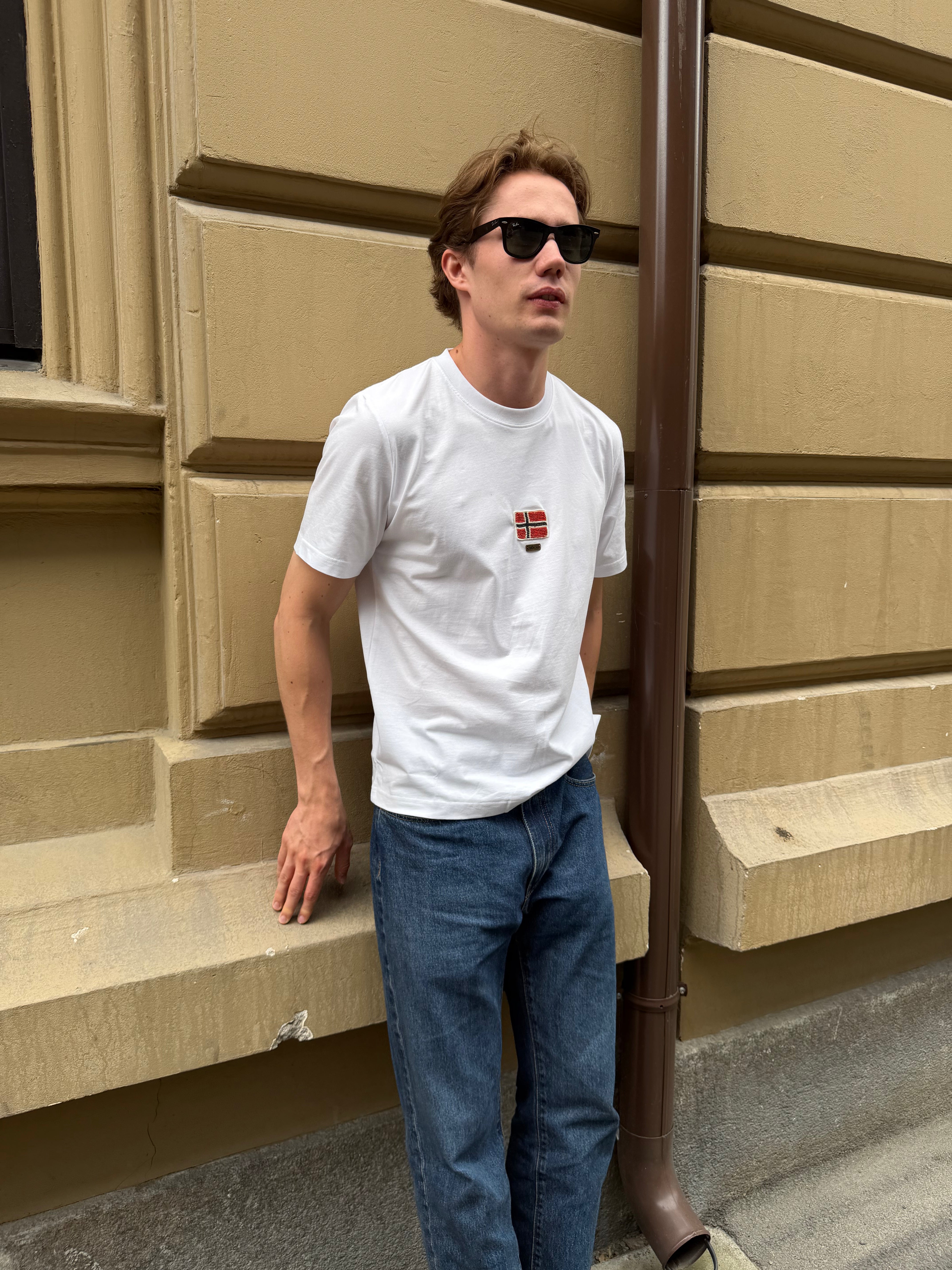 UNISEX BEADED NORWAY TEE