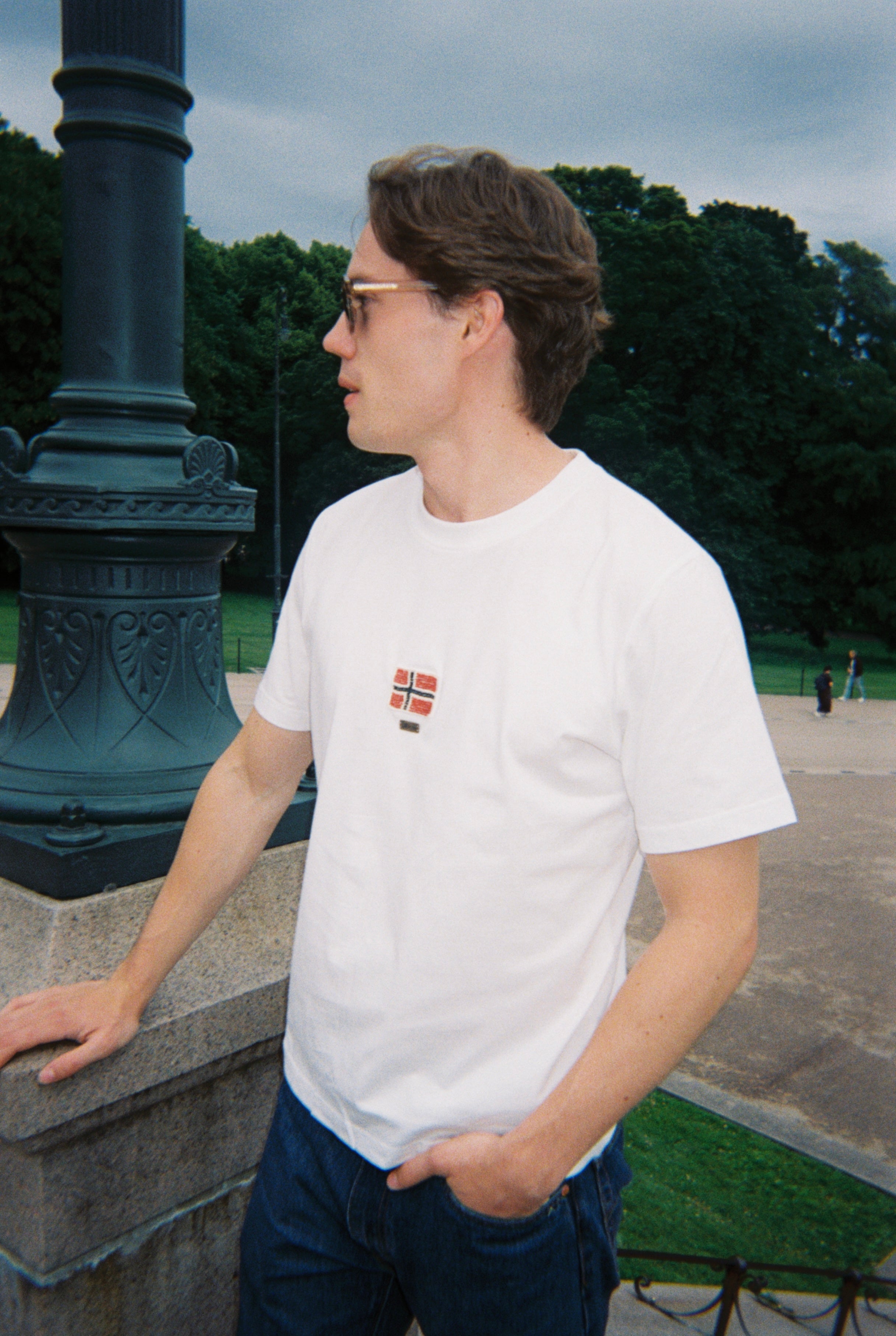 UNISEX BEADED NORWAY TEE