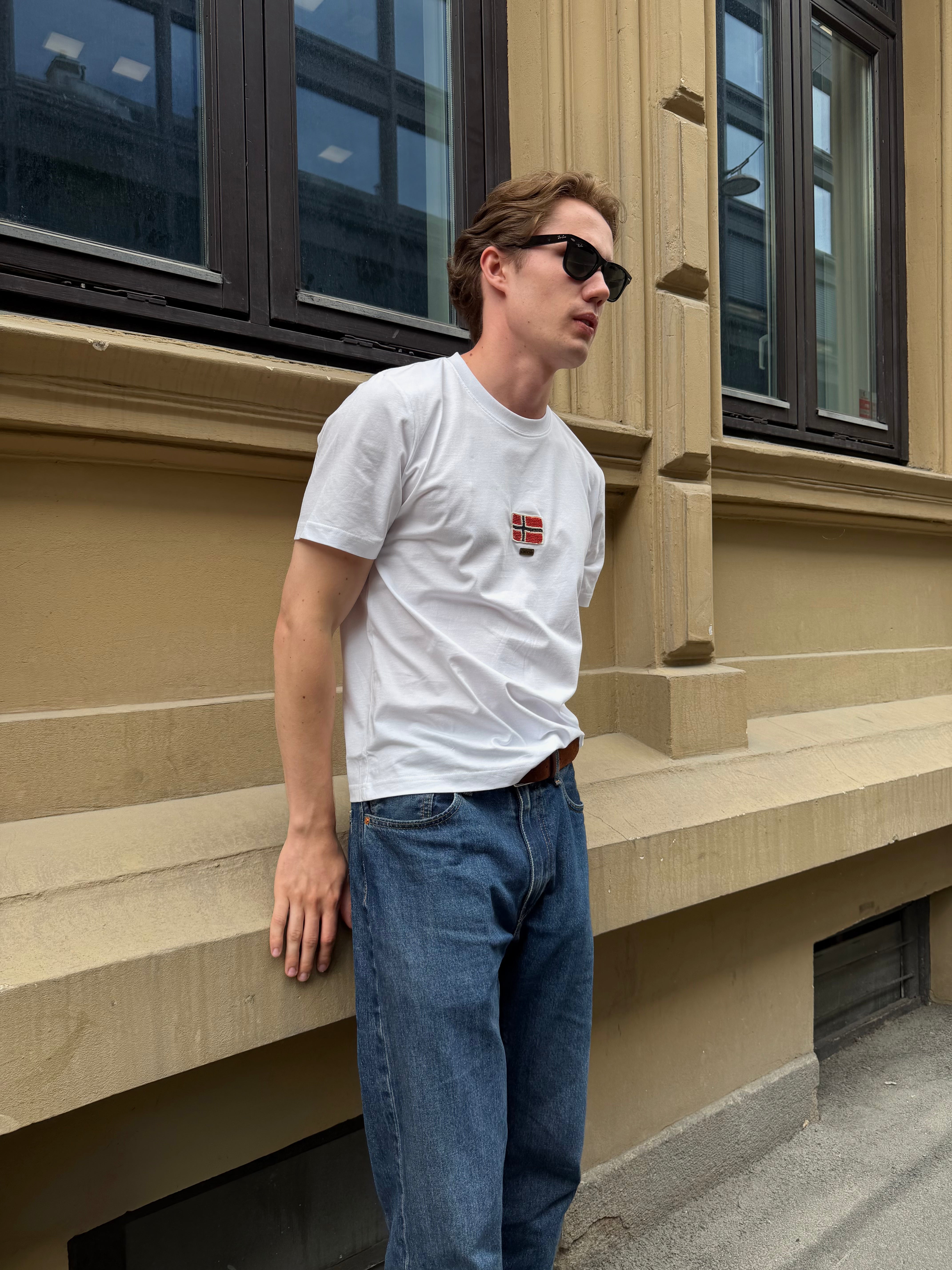 UNISEX BEADED NORWAY TEE