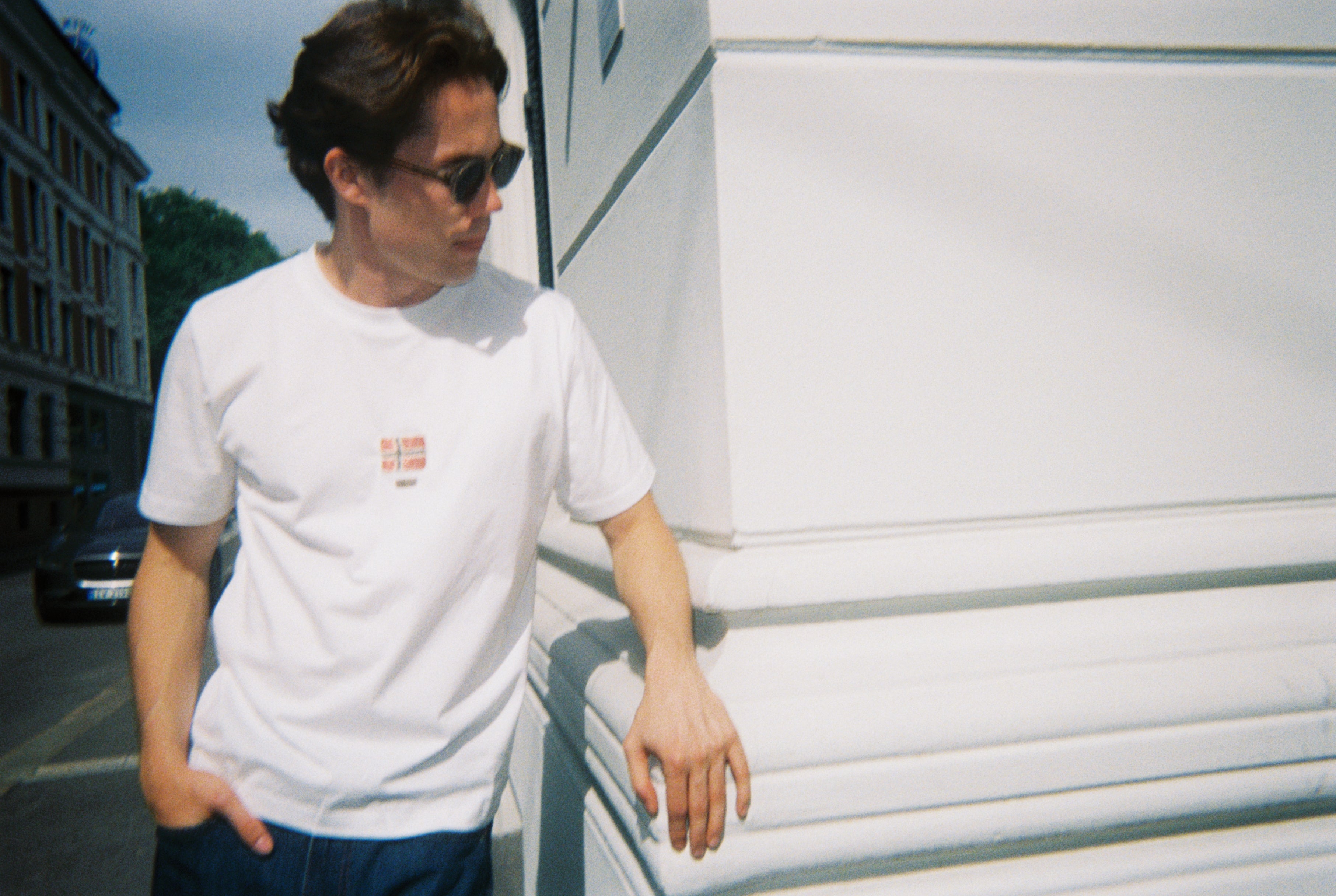 UNISEX BEADED NORWAY TEE