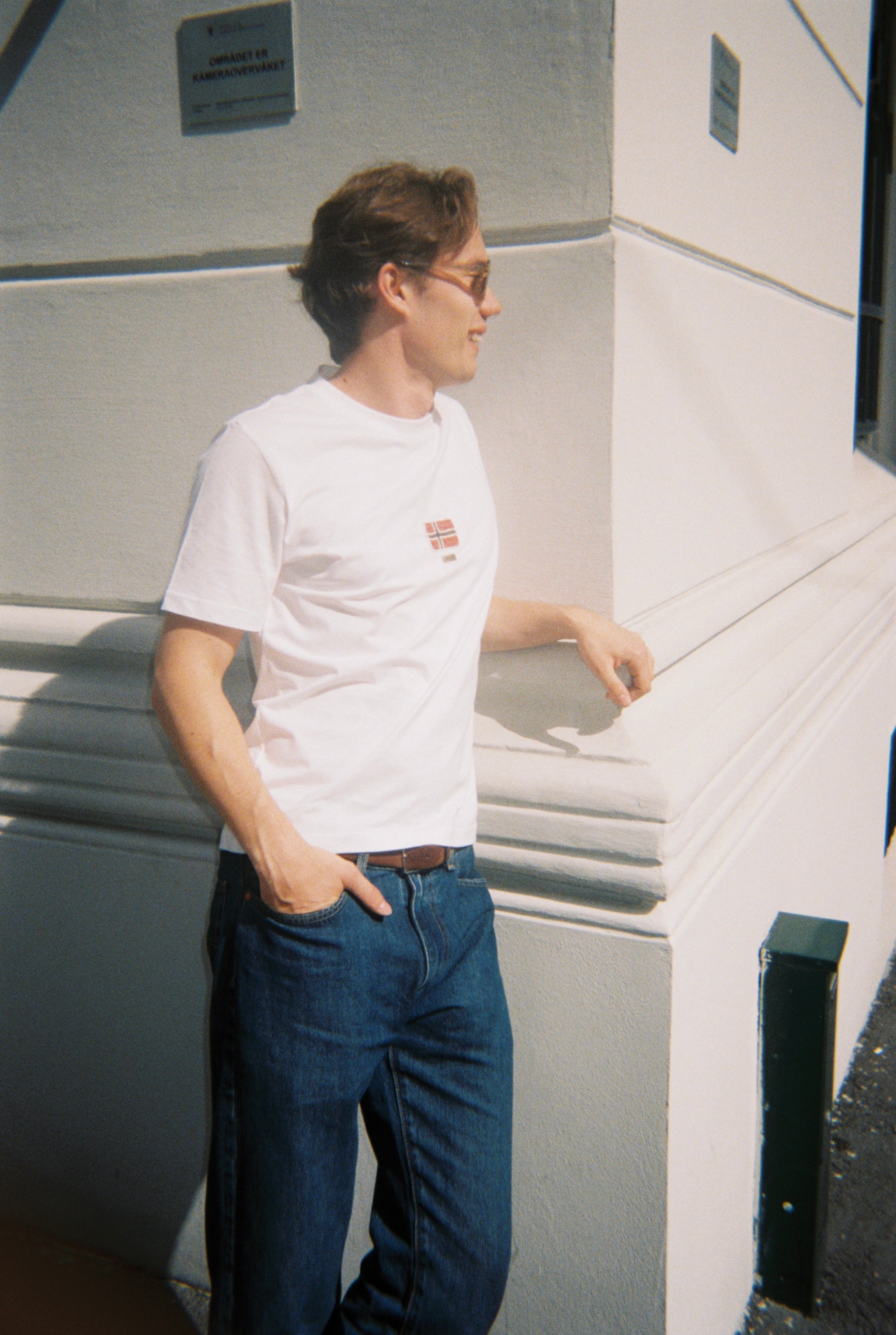 UNISEX BEADED NORWAY TEE